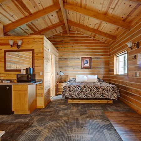 Rock Crest Lodge & Cabins كاستر المظهر الخارجي الصورة
