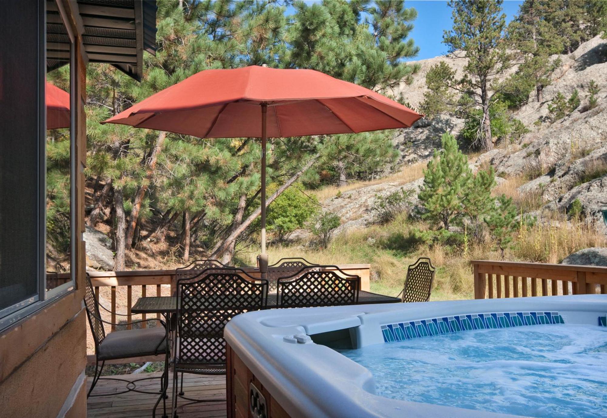 Rock Crest Lodge & Cabins كاستر المظهر الخارجي الصورة