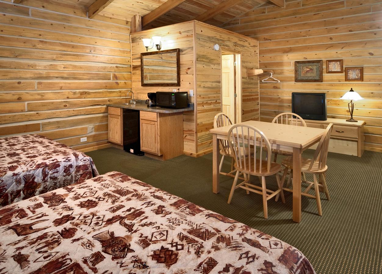 Rock Crest Lodge & Cabins كاستر المظهر الخارجي الصورة