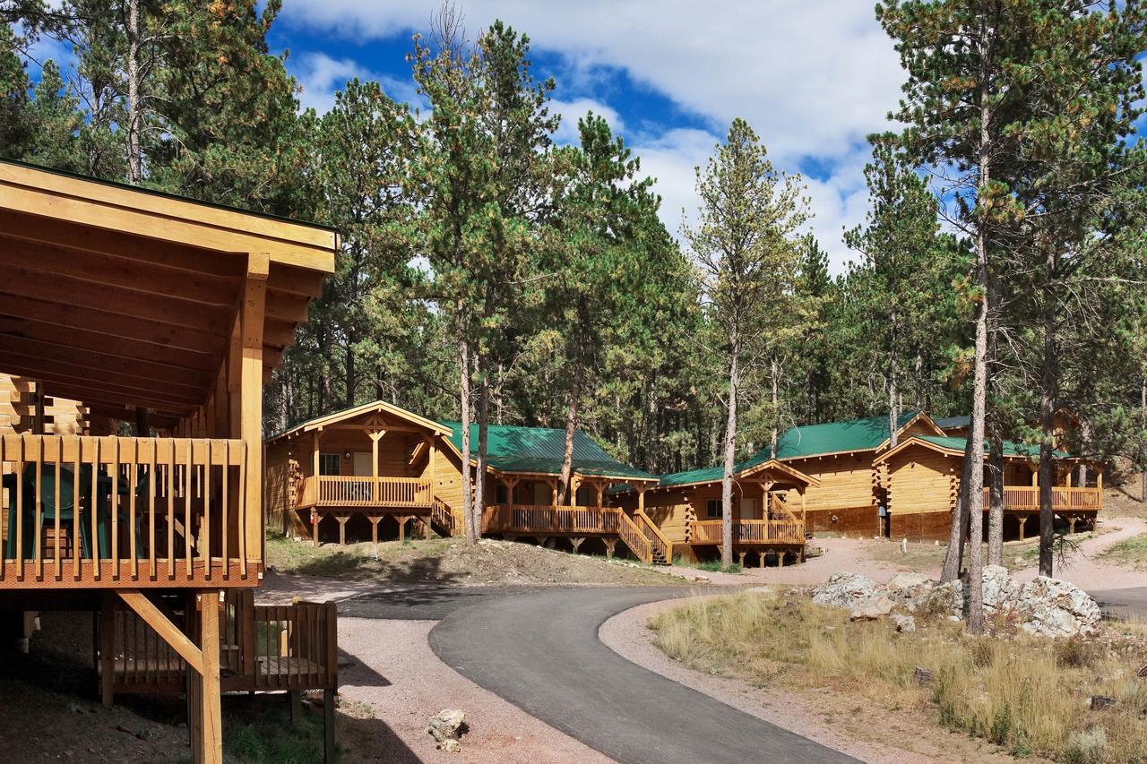Rock Crest Lodge & Cabins كاستر المظهر الخارجي الصورة
