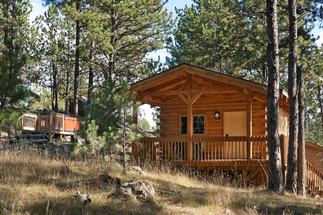 Rock Crest Lodge & Cabins كاستر المظهر الخارجي الصورة