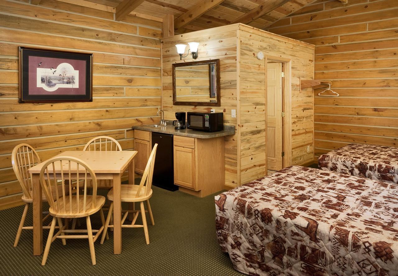Rock Crest Lodge & Cabins كاستر المظهر الخارجي الصورة