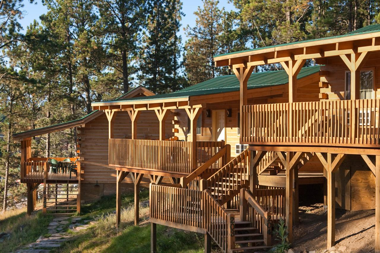 Rock Crest Lodge & Cabins كاستر المظهر الخارجي الصورة