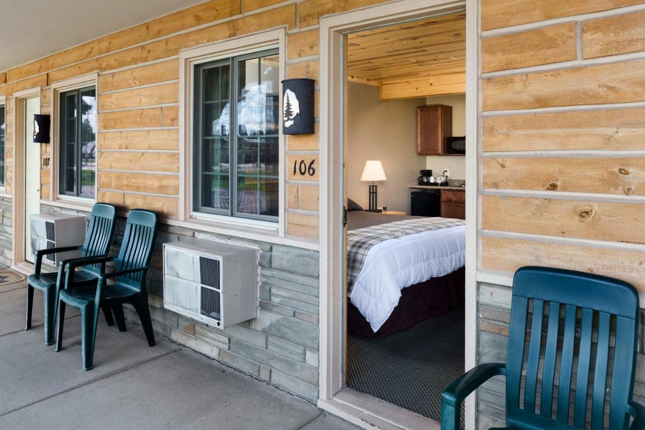 Rock Crest Lodge & Cabins كاستر المظهر الخارجي الصورة