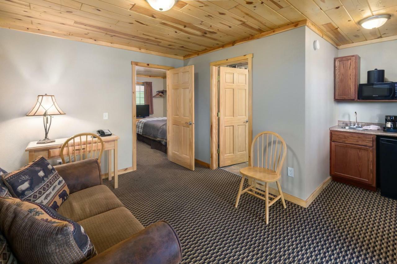 Rock Crest Lodge & Cabins كاستر المظهر الخارجي الصورة