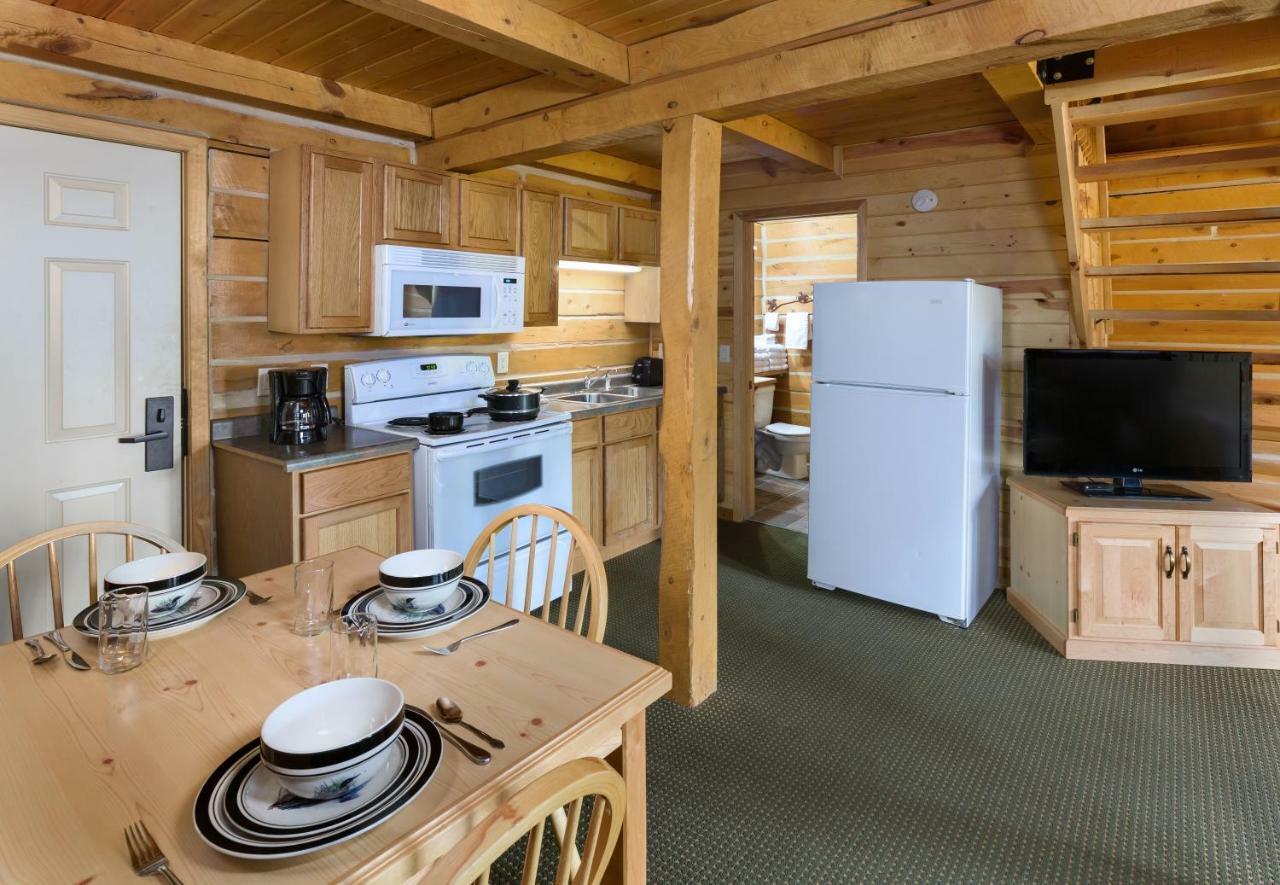 Rock Crest Lodge & Cabins كاستر المظهر الخارجي الصورة